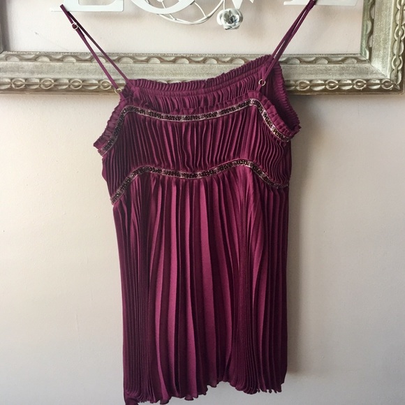 Women’s Embellished Pleated Cami - Picture 7 of 7